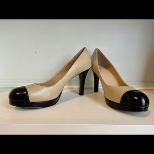 Tahari heels size 7.5